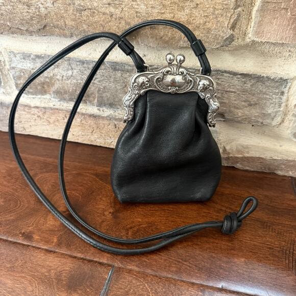 Brighton Leather Kiss-Lock Frame Mini Crossbody Bag Black Silver-Tone Heart Logo - Picture 4 of 4